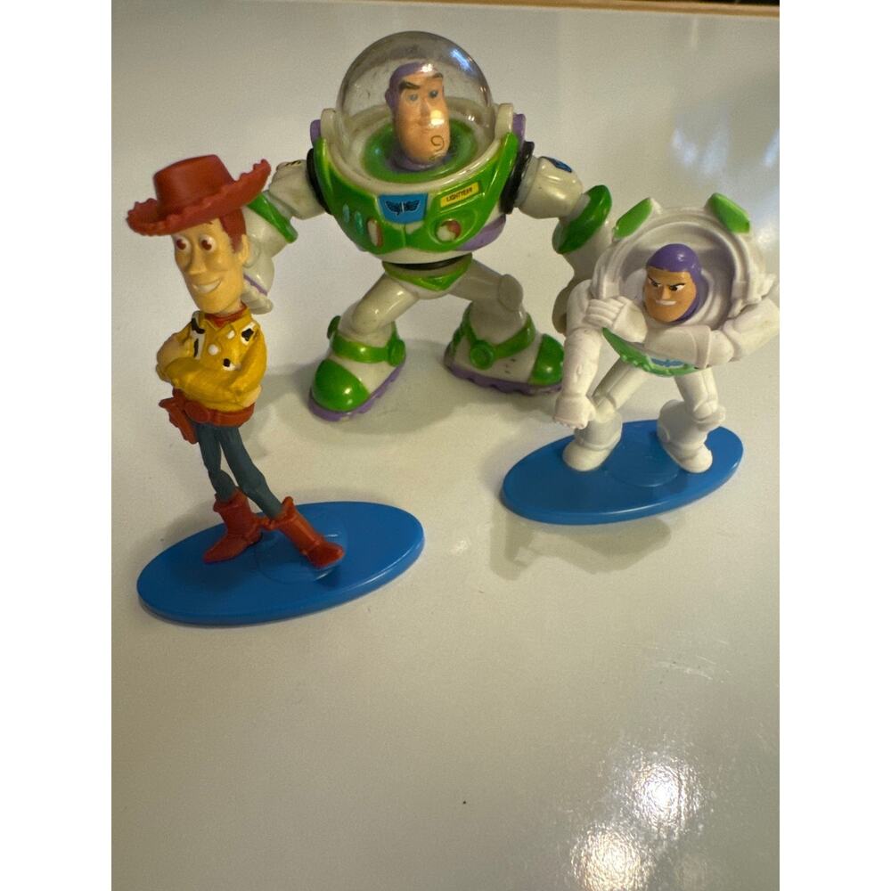 Disney Pixar Toy Story 2021 Woody, Buzz Lightyear Toppers, Buzz Lightyear Figure